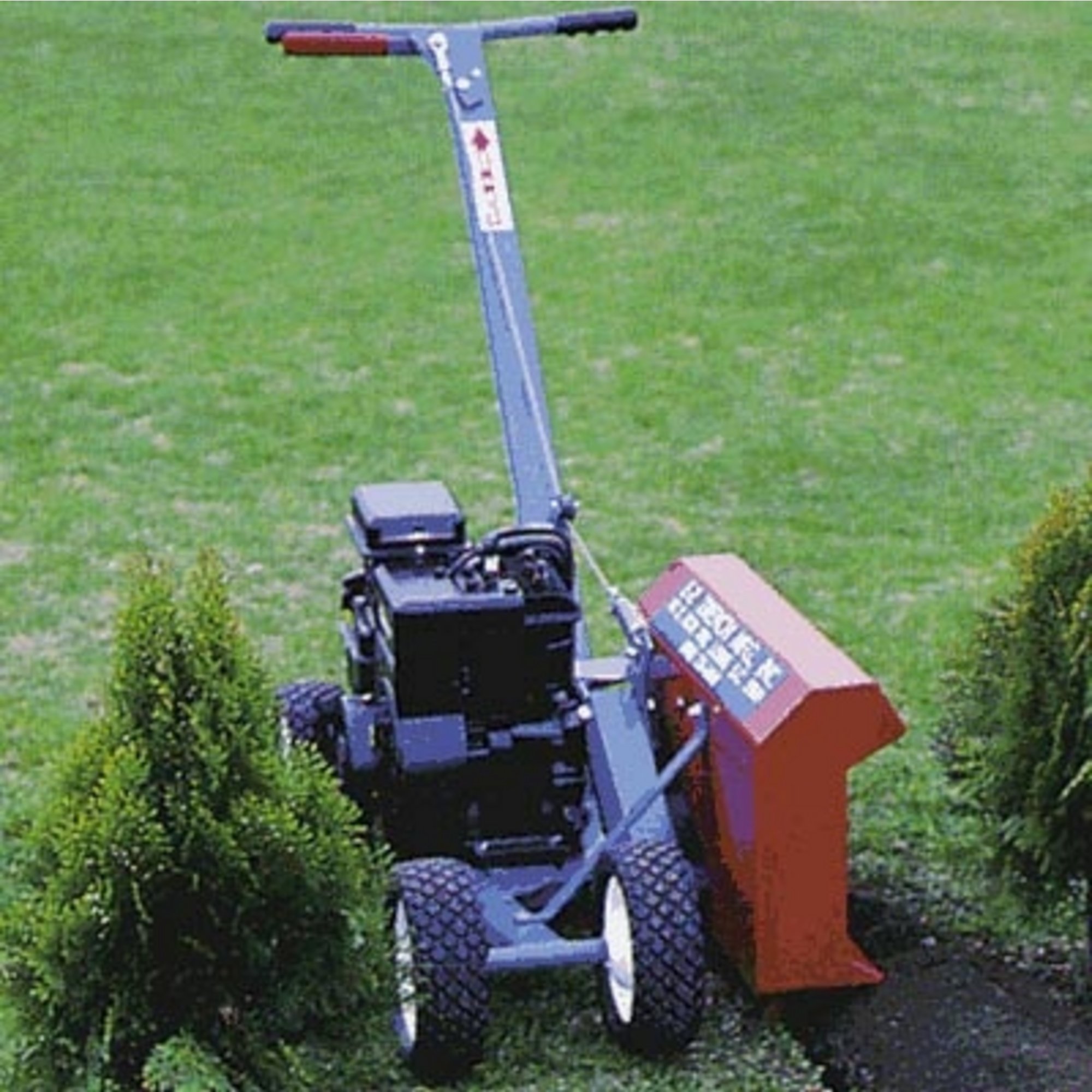 Bed Edger Blade Gives Your Lawn a Professional Look